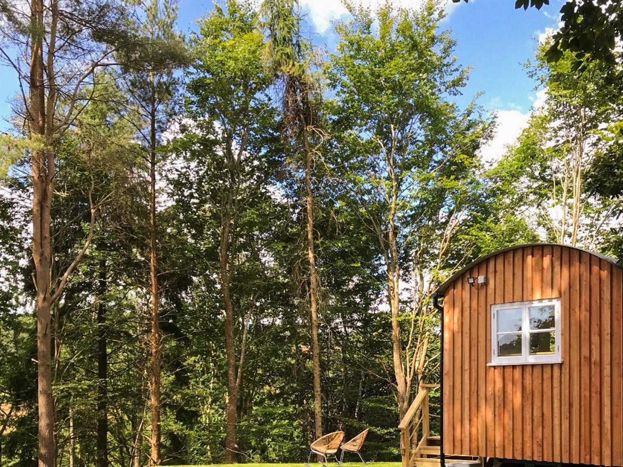 The Shepherds Hut At Rosewood House Villa Liskeard Exterior photo